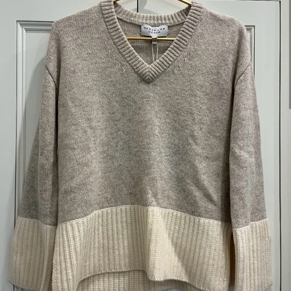 Derek Lam Denim Oatmeal/ Ivory V-neck Sweater